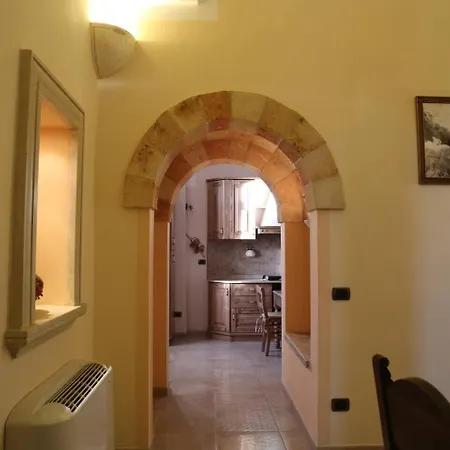 Daire Raffy House -
